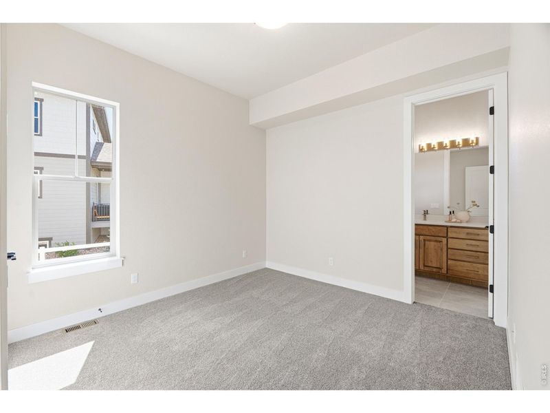 Spacious, unfurnished interior of a new home in , Windsor (Image 40).