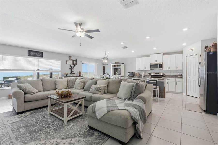 Furnished interior view inside a new home in Verano: The Estates, Spring Hill (Image 26). Furnished interior view inside a new home in Verano: The Estates, Spring Hill (Image 26).