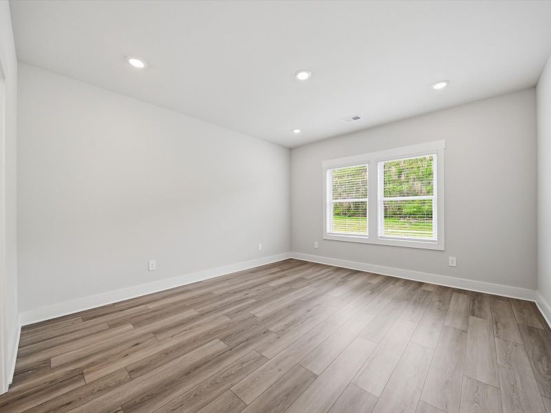 Spacious, unfurnished interior of a new home in Riverwood Farm, Piedmont (Image 13). Spacious, unfurnished interior of a new home in Riverwood Farm, Piedmont (Image 13).