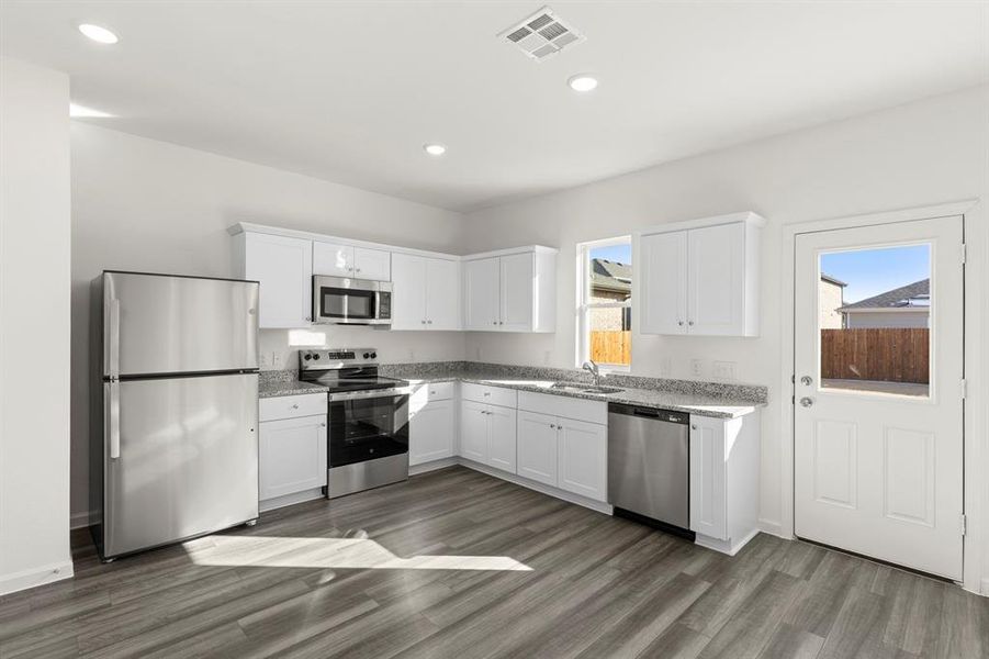 10. 205 Connecticut - Kitchen