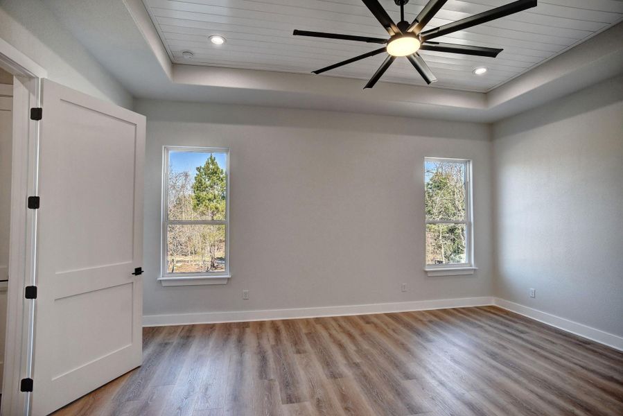 Spacious, unfurnished interior of a new home in , Bastrop (Image 14).