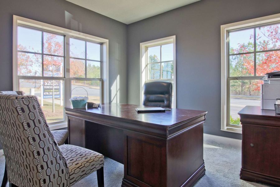 Representative furnished interior of a home built from the Barwick by KM Homes in Nickel Creek at Newnan Crossing, Newnan (Image 21).