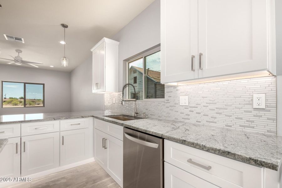 17 - Center 32210 17 - Center 32210