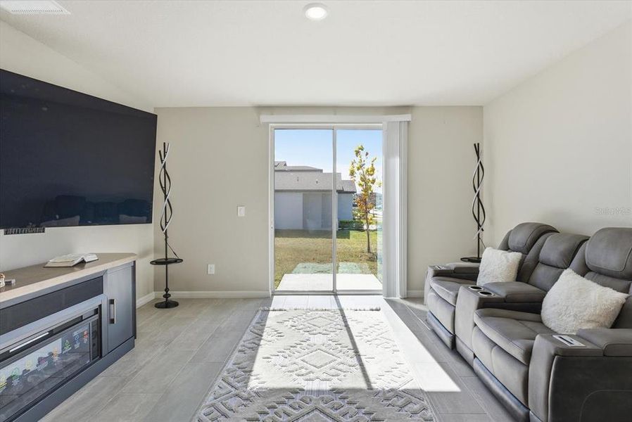 Furnished interior view inside a new home in Park East, Plant City (Image 19). Furnished interior view inside a new home in Park East, Plant City (Image 19).