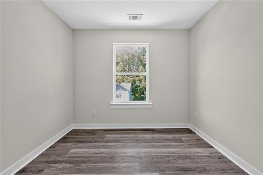 Spacious, unfurnished interior of a new home in , Gainesville (Image 49).