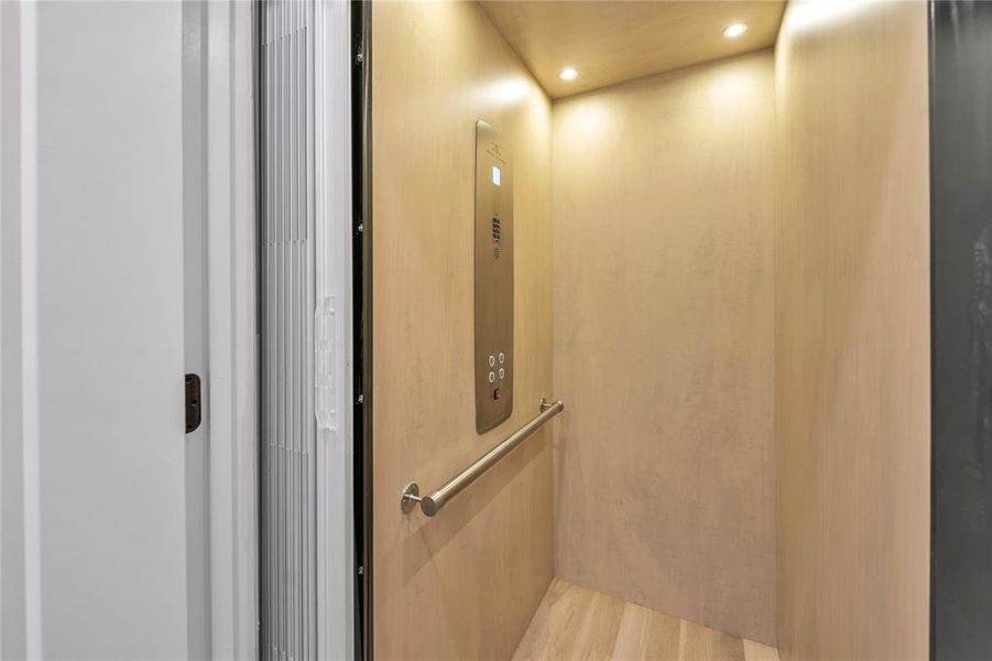 Elevator featuring recessed lighting Elevator featuring recessed lighting