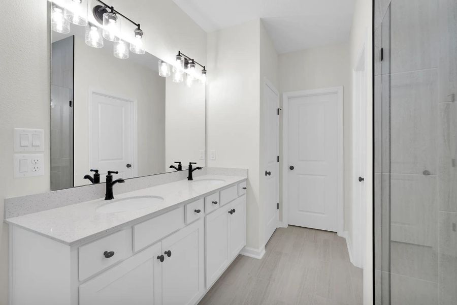 The Hilton II Primary Bath The Hilton II Primary Bath