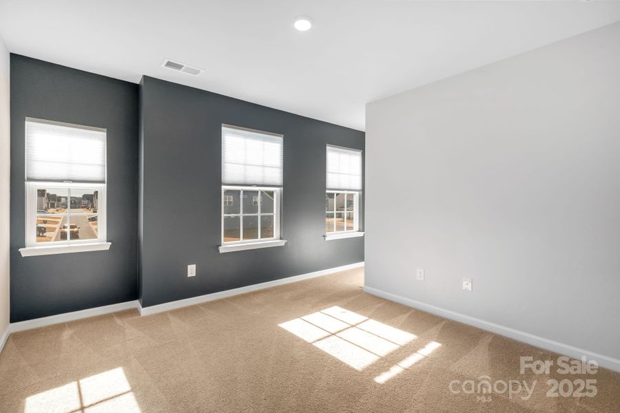 Spacious, unfurnished interior of a new home in , Fort Mill (Image 17).
