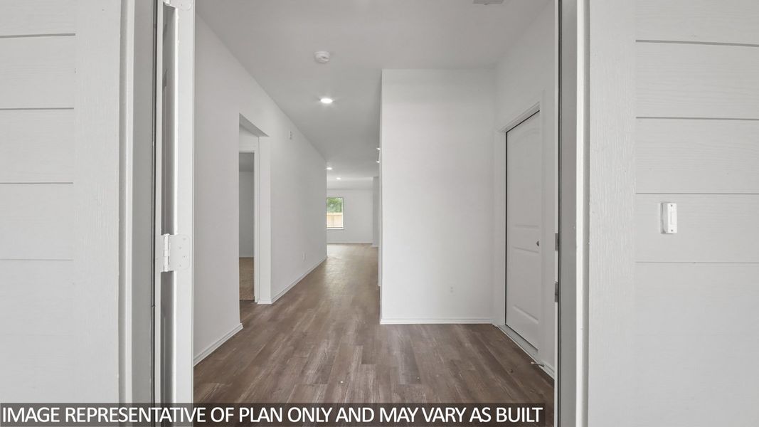 Spacious, unfurnished interior of a new home in Mill Creek, Magnolia (Image 9).