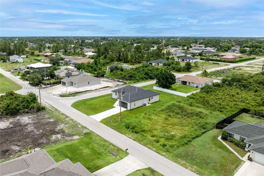 Image 33 of a home in . Image 33 of a home in .