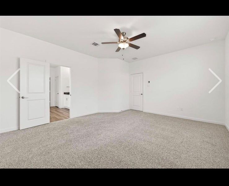 Spacious, unfurnished interior of a new home in Harvest Green, Richmond (Image 40).