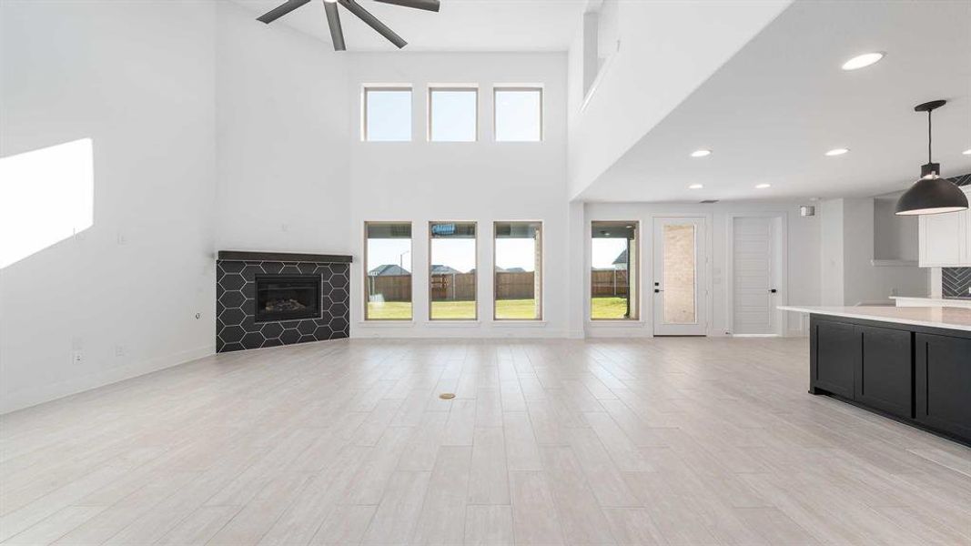 Spacious, unfurnished interior of a new home in Ventana 70', Fort Worth (Image 12).