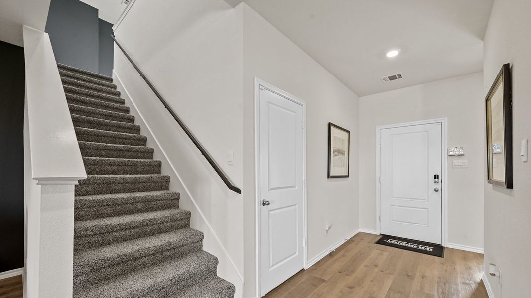 Spacious, unfurnished interior of a new home in Waverly Estates, Josephine (Image 19).