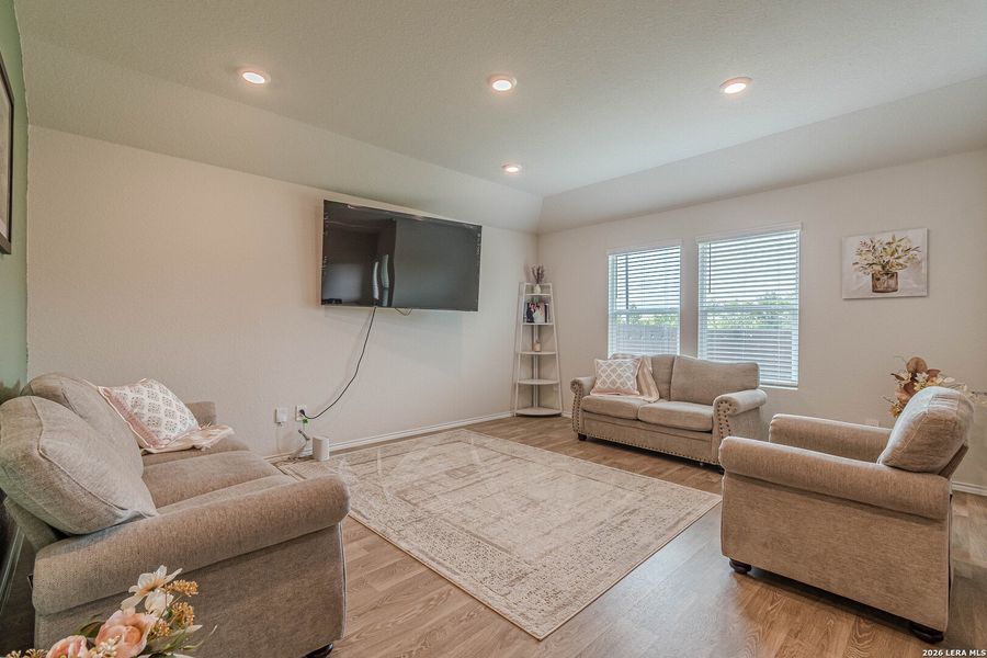 Furnished interior view inside a new home in Arroyo Ranch, Seguin (Image 5).