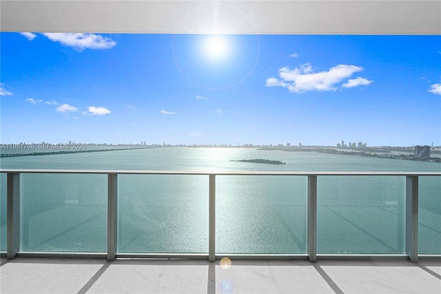 Exterior details and patio area of a home in Aria Reserve, Miami (Image 36).