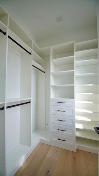 Spacious, unfurnished interior of a new home in , Palm Beach Gardens (Image 28).