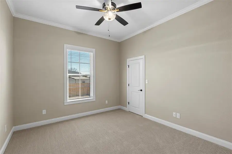Spacious, unfurnished interior of a new home in , Robinson (Image 30).