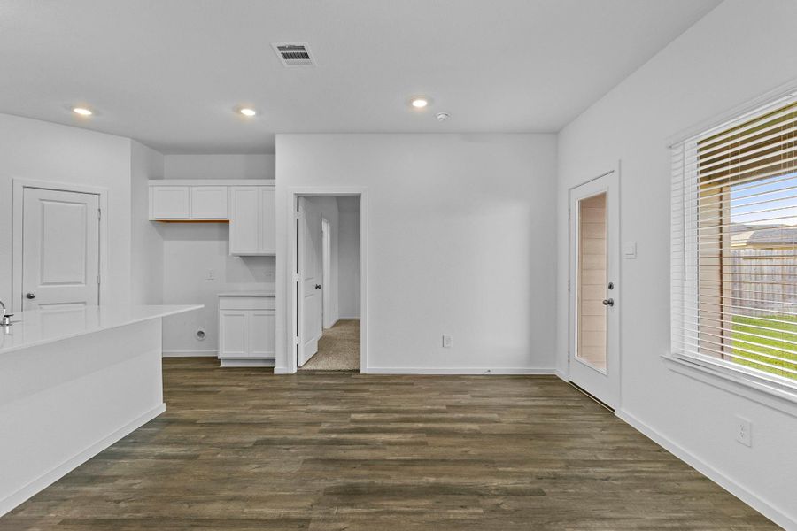 Spacious, unfurnished interior of a new home in River Ranch Trails, Dayton (Image 14). Spacious, unfurnished interior of a new home in River Ranch Trails, Dayton (Image 14).
