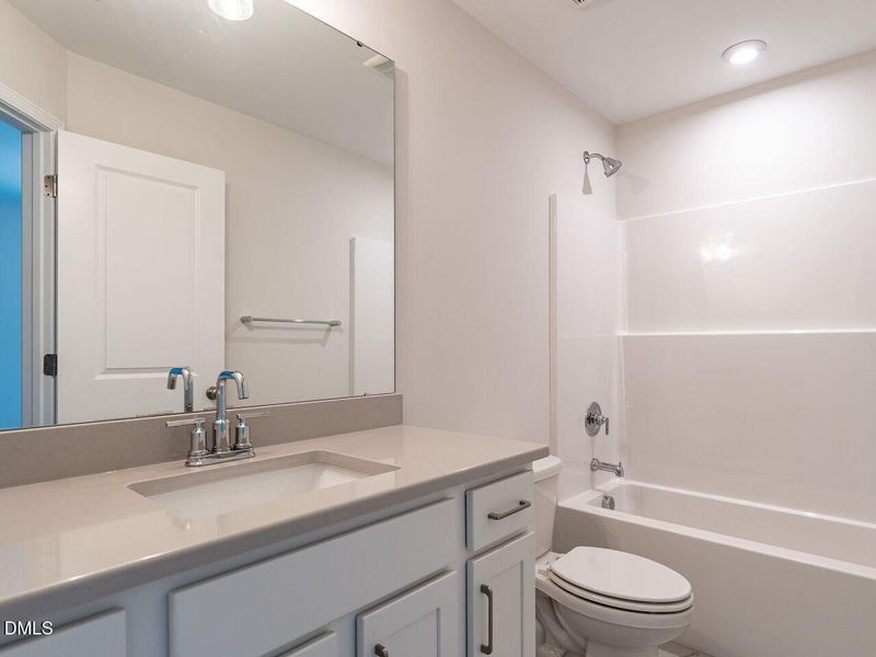 026-1280x960-bathroom 026-1280x960-bathroom