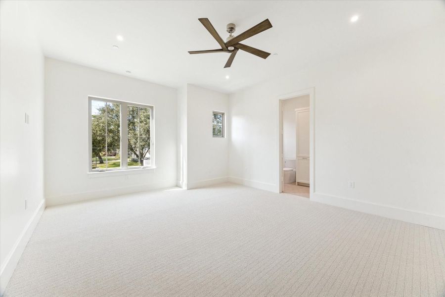 Spacious, unfurnished interior of a new home in , Spring Valley Village (Image 21).