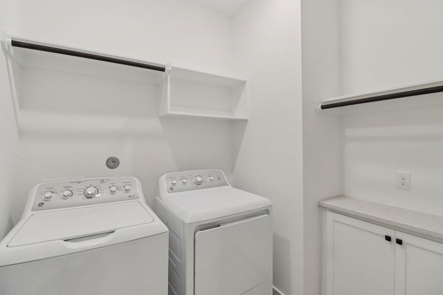 Image 34 of a home in Kresston.