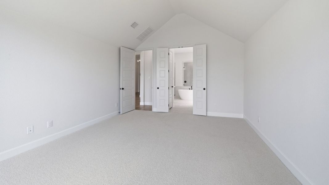 Spacious, unfurnished interior of a new home in Mustang Lakes, Celina (Image 22).