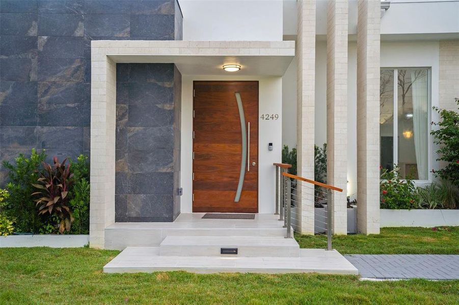 Image 33 of a home in .