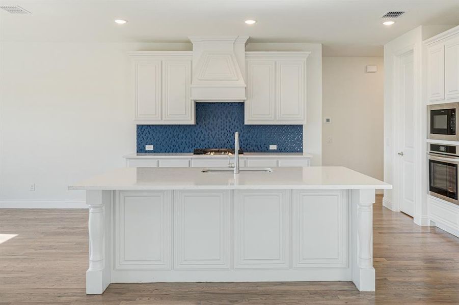 Furnished interior view inside a new home in Wildflower Ranch 60-65, Justin (Image 28). Furnished interior view inside a new home in Wildflower Ranch 60-65, Justin (Image 28).