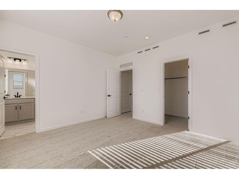 Spacious, unfurnished interior of a new home in Parkside West at Baseline, Broomfield (Image 20).