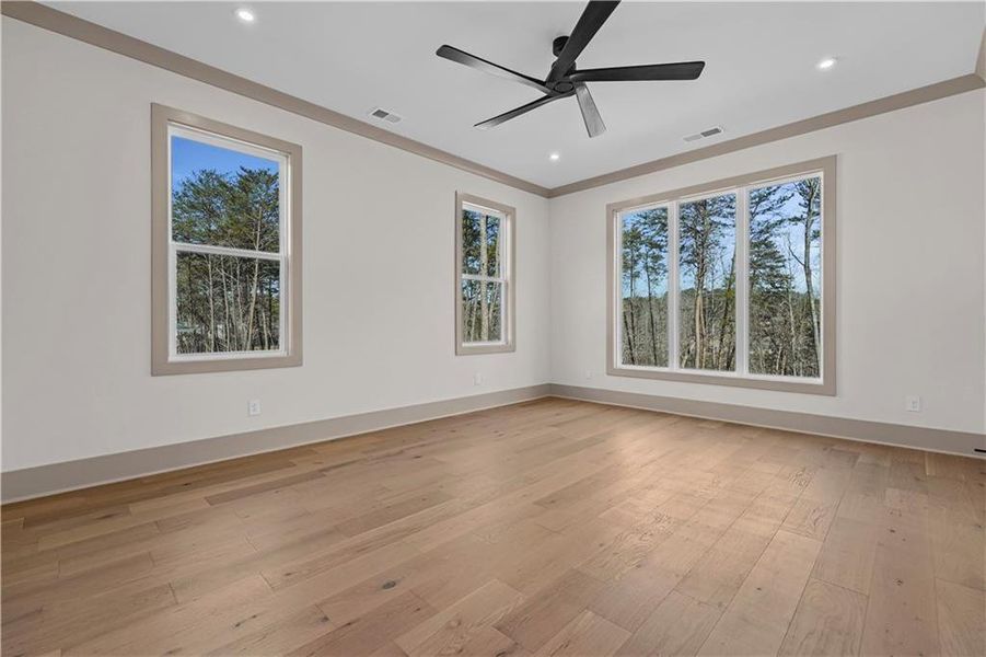 Spacious, unfurnished interior of a new home in , Gainesville (Image 30).