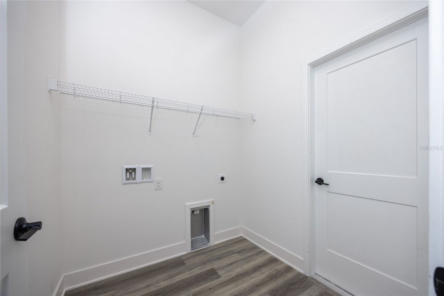 Spacious, unfurnished interior of a new home in Country Way South, Newberry (Image 21).
