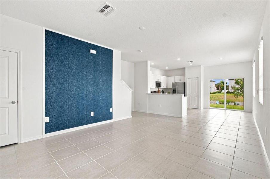 Spacious, unfurnished interior of a new home in , Zephyrhills (Image 14).