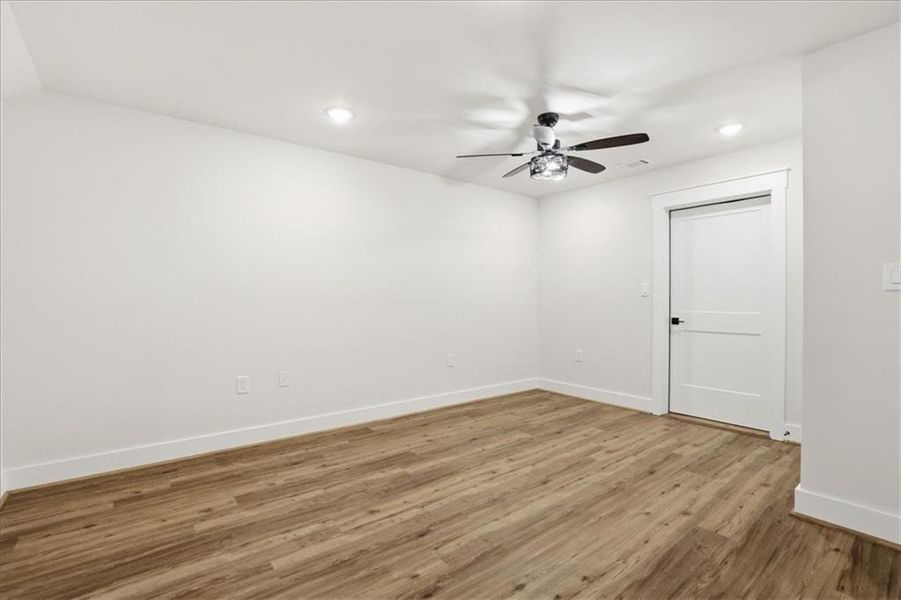 Spacious, unfurnished interior of a new home in , Monroe (Image 78).