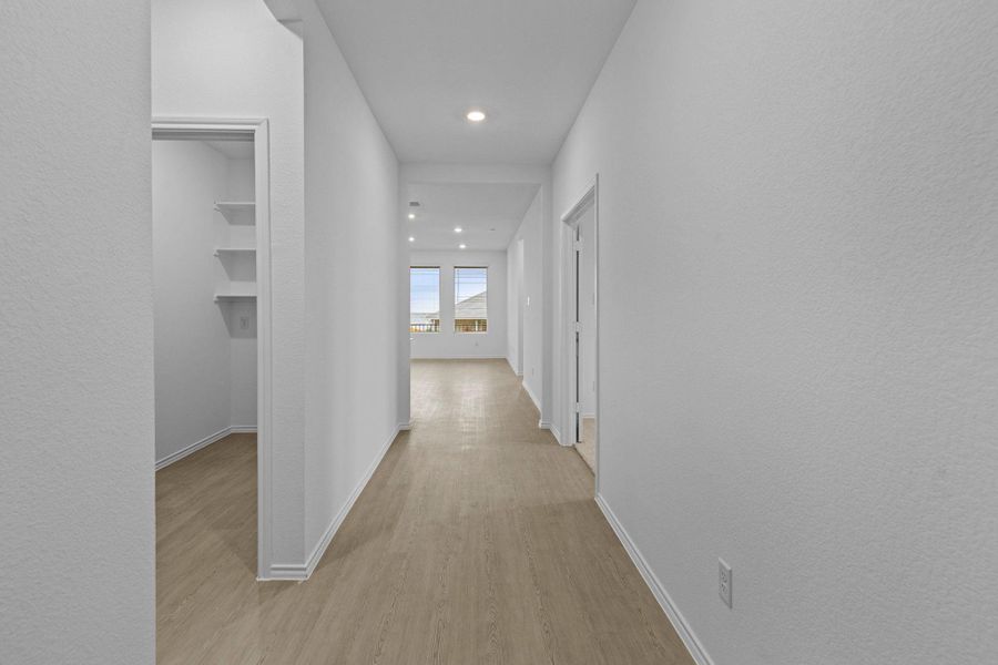Spacious, unfurnished interior of a new home in Clayton Ranch, Copperas Cove (Image 23).