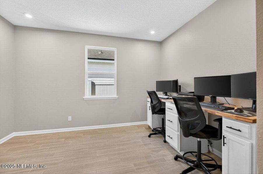 Furnished interior view inside a new home in Sandridge Hills, Green Cove Springs (Image 35).