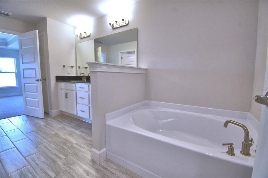 Furnished interior view inside a new home in Lake Juliana Estates, Auburndale (Image 6).