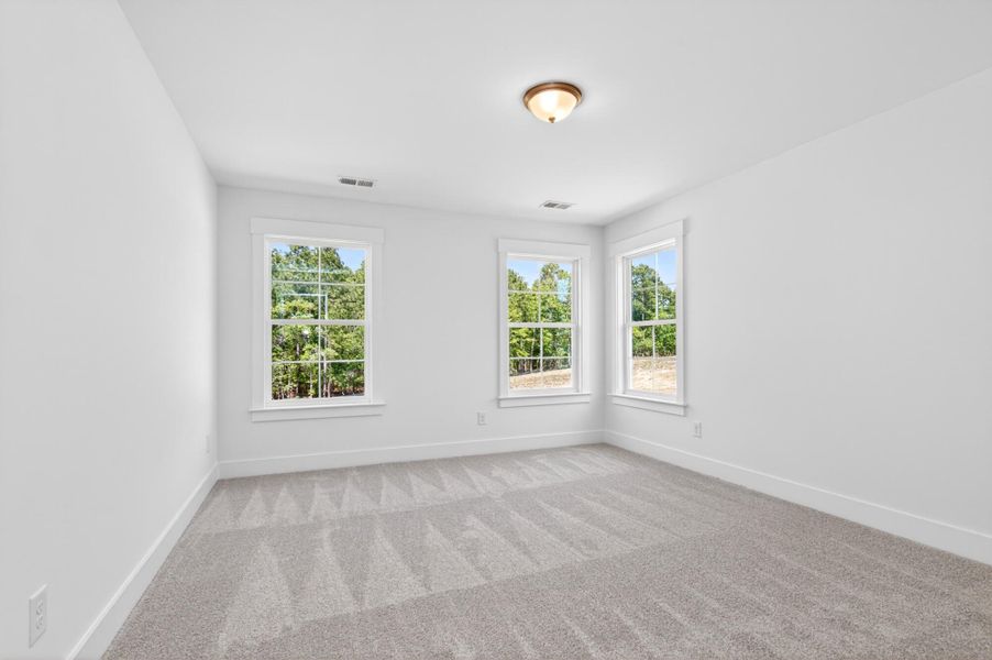 Spacious, unfurnished interior of a new home in Hancock Farms, Aiken (Image 23).
