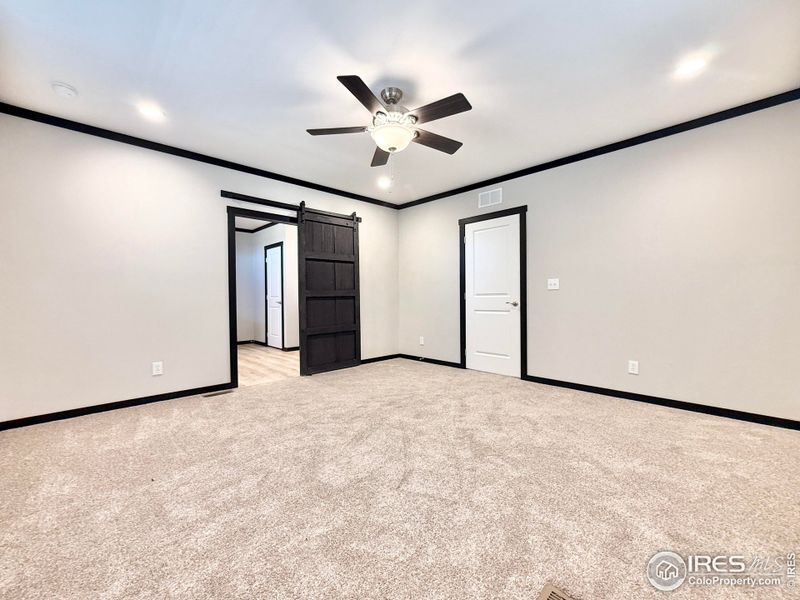 Spacious, unfurnished interior of a new home in , Nunn (Image 14).