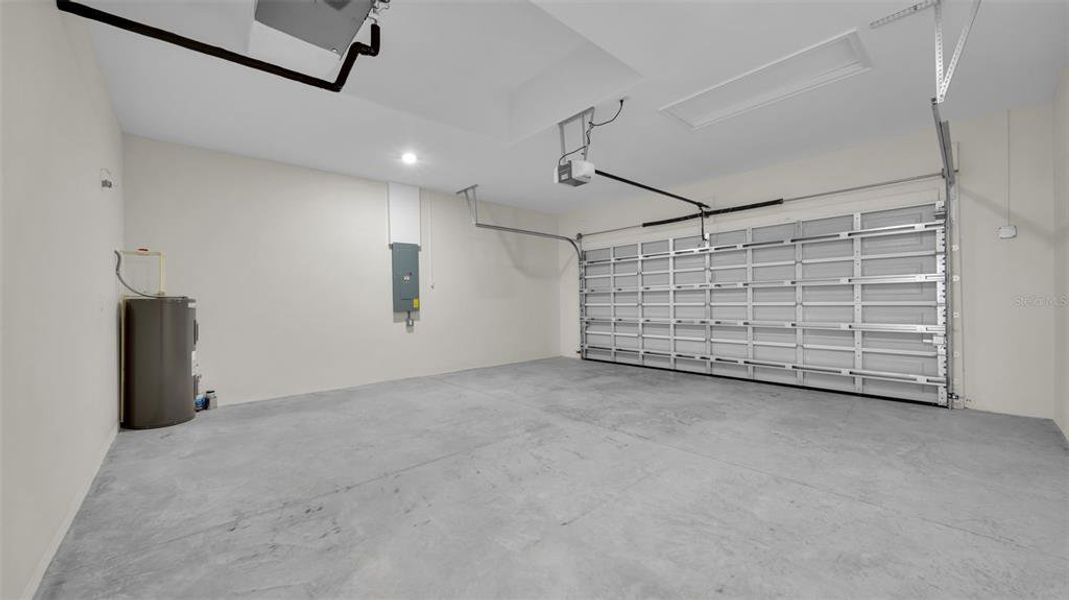 Spacious, unfurnished interior of a new home in , Port Charlotte (Image 34).