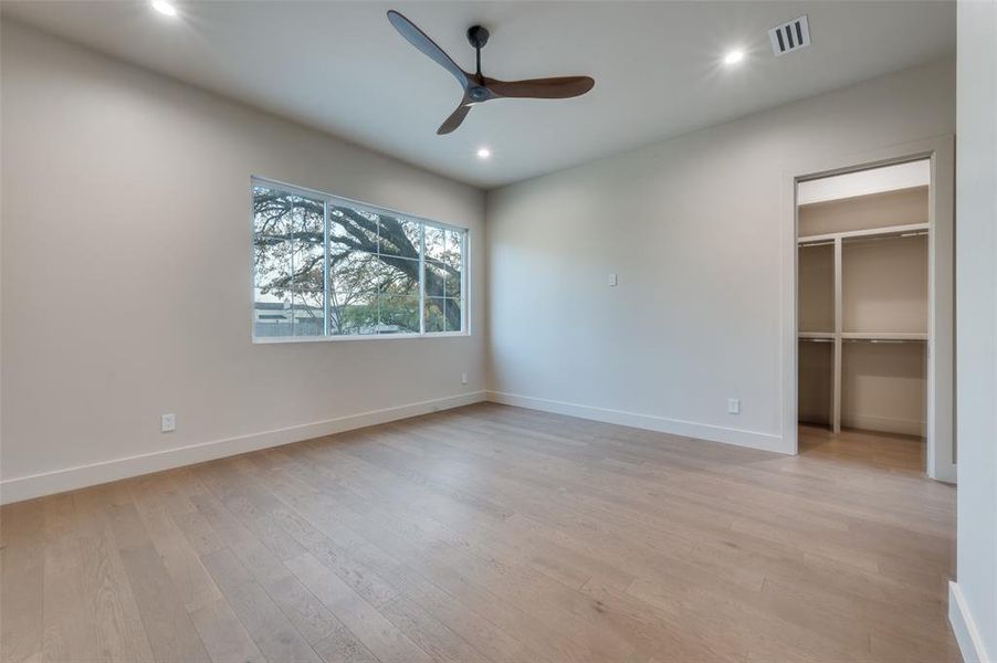 Spacious, unfurnished interior of a new home in , Dallas (Image 22). Spacious, unfurnished interior of a new home in , Dallas (Image 22).