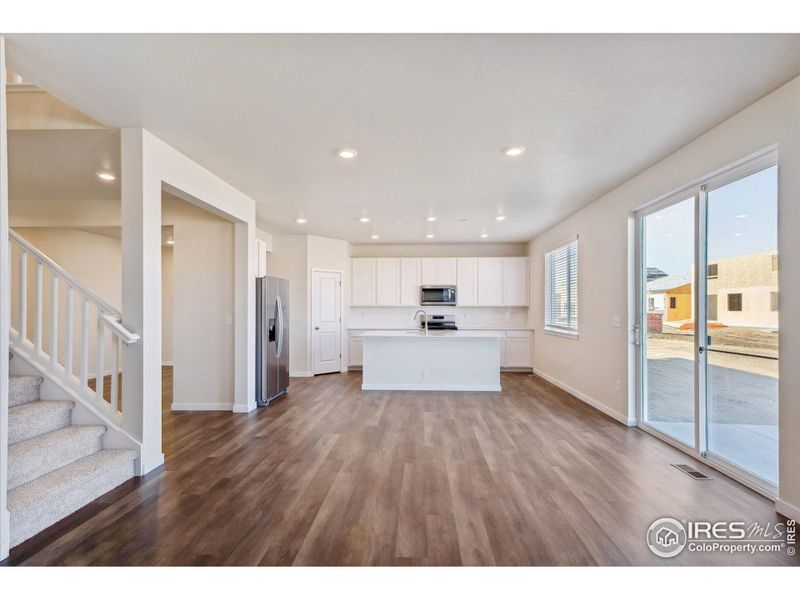 Spacious, unfurnished interior of a new home in Timnath Lakes, Timnath (Image 22).