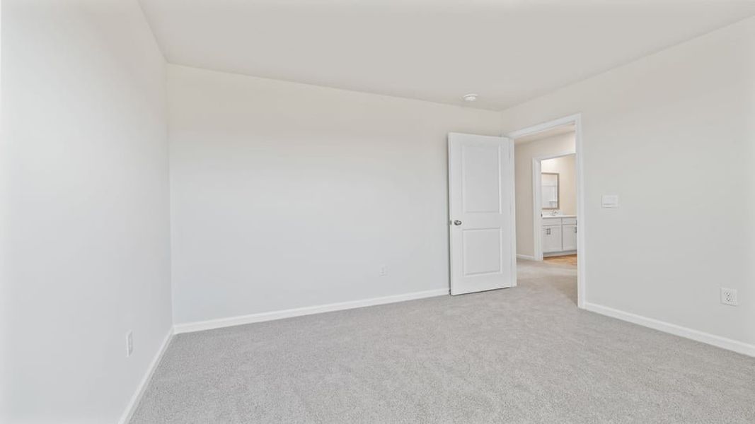 Spacious, unfurnished interior of a new home in Harrier Point, Woodruff (Image 25).