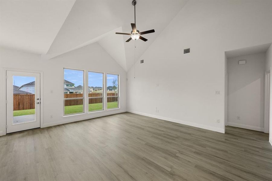 4329 KNight- Living Room-1