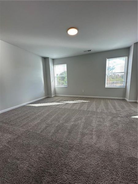 Spacious, unfurnished interior of a new home in , Griffin (Image 11).