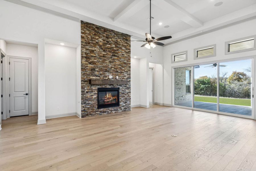 Spacious, unfurnished interior of a new home in Lakeway Estates, Waxahachie (Image 11). Spacious, unfurnished interior of a new home in Lakeway Estates, Waxahachie (Image 11).