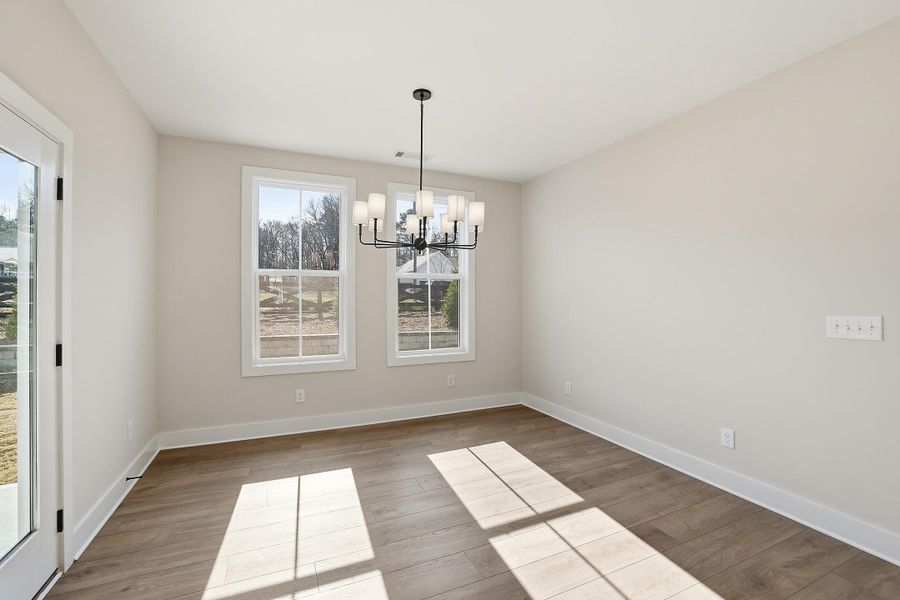Spacious, unfurnished interior of a new home in Social Circle, Chattanooga (Image 12).