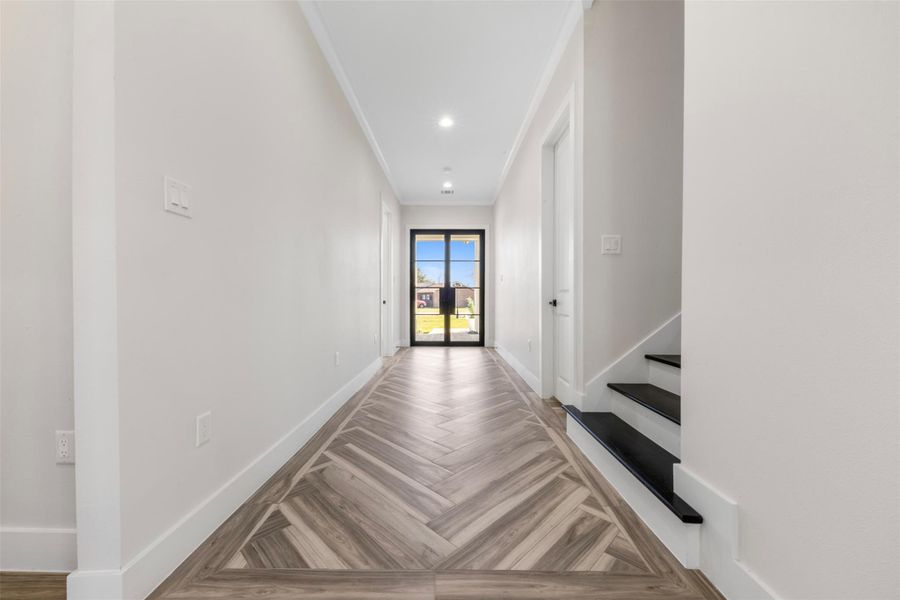 Spacious, unfurnished interior of a new home in , Baytown (Image 24).