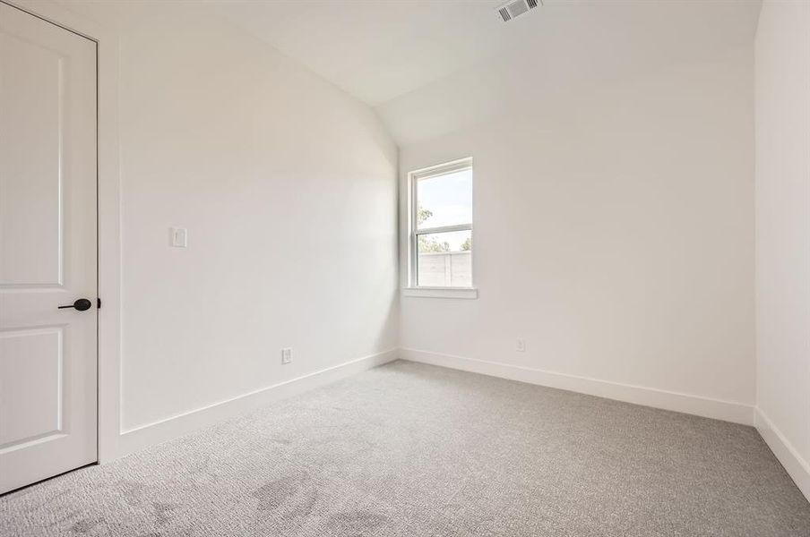 Spacious, unfurnished interior of a new home in Treeline, Justin (Image 23).