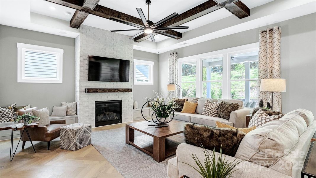 Model photo used for reference