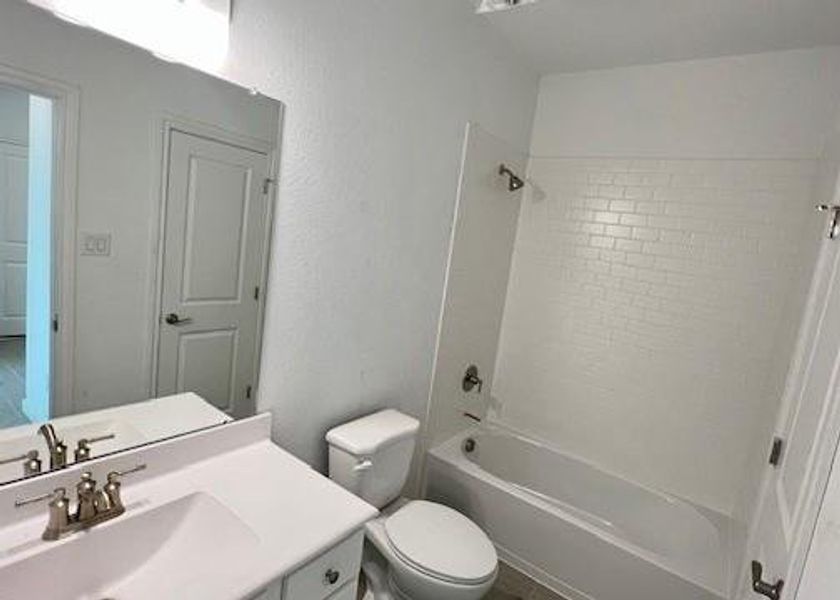 Extra suite plus bath